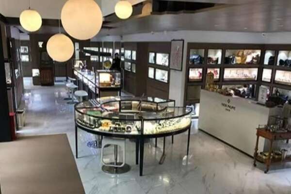 怒江寄卖奢侈品店